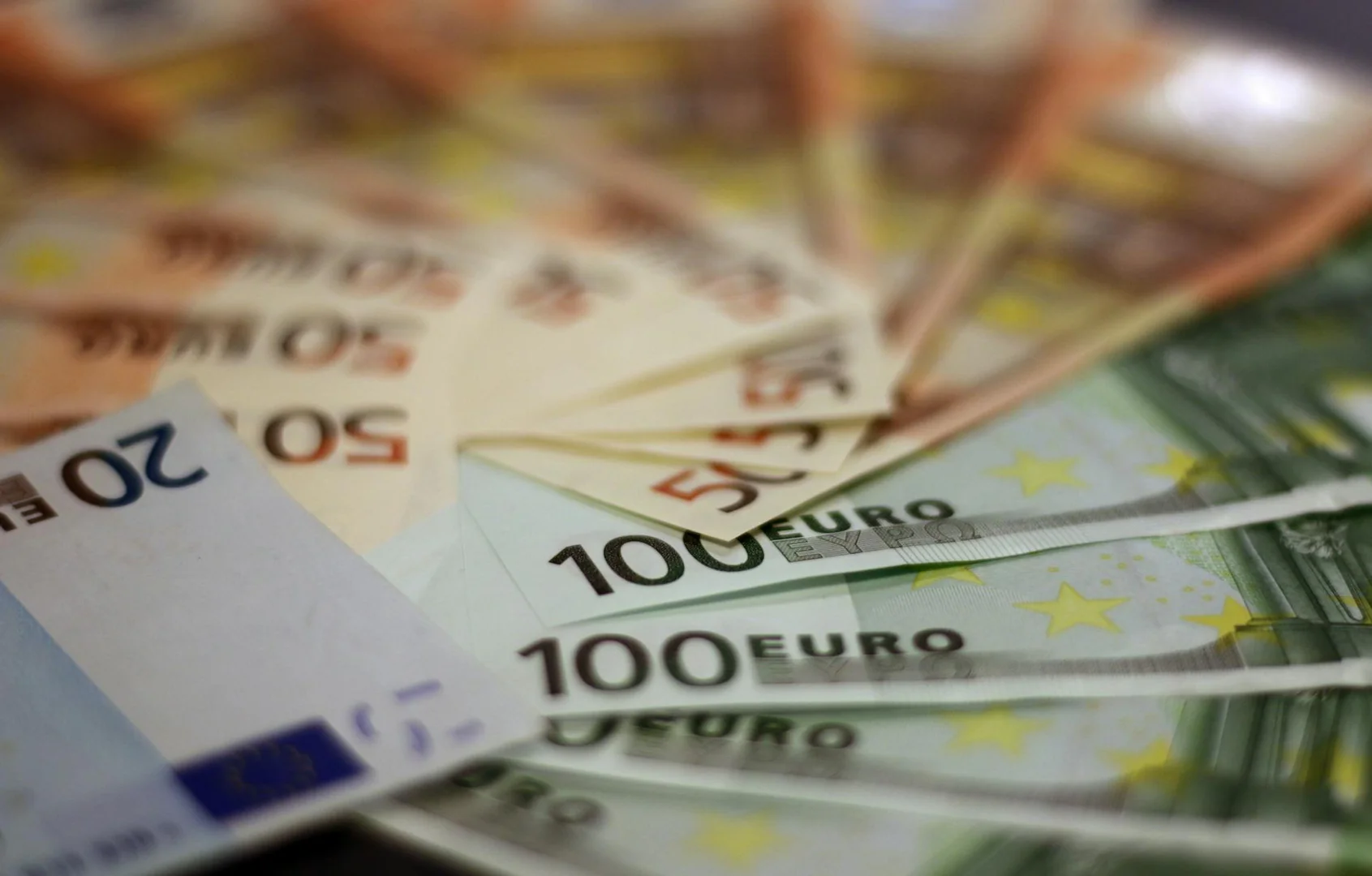 Martin Ebner: BZ Bank und Bündner KB in Millionen-Klage