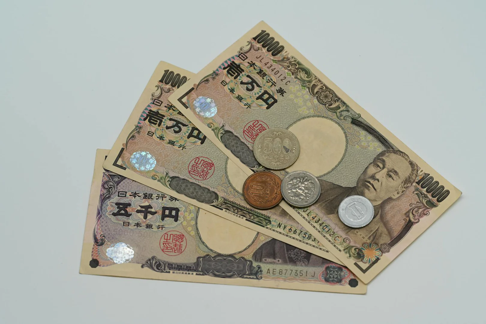 Japanische Notenbank könnte Yen mit Milliarden-Intervention stabilisieren