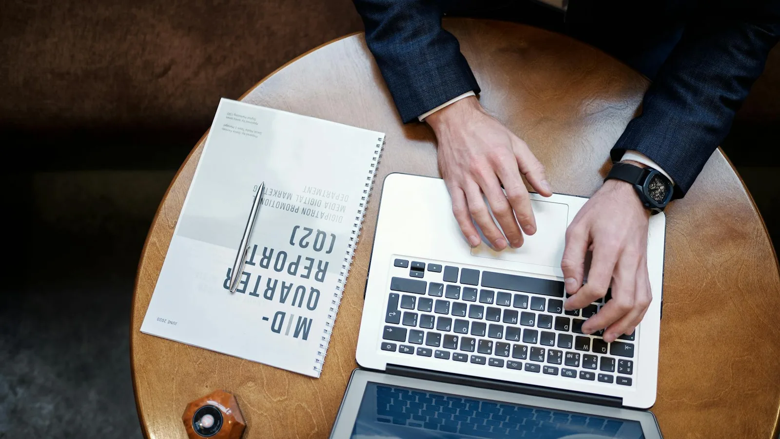 FINMA Quarterly Reporting Automation: Quartalsberichte automatisieren