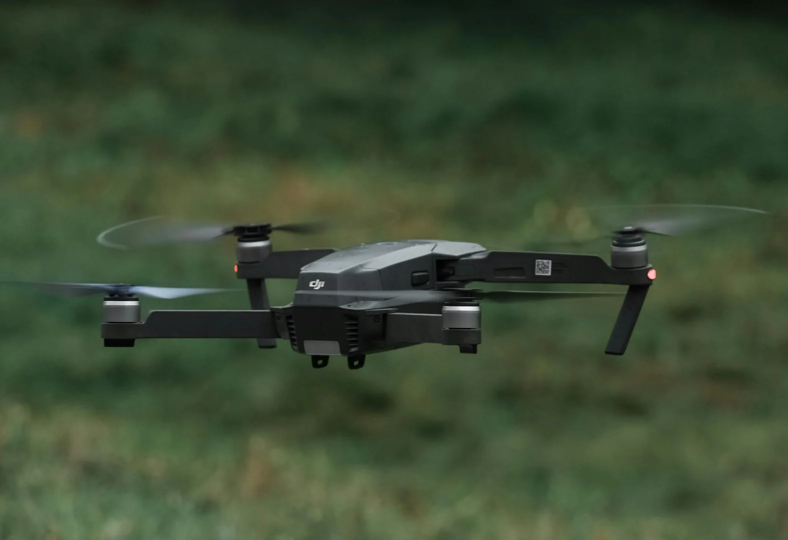 On-the-fly Repulsion in the Contextual Space for Rich Diversity in Diffusion Transformers