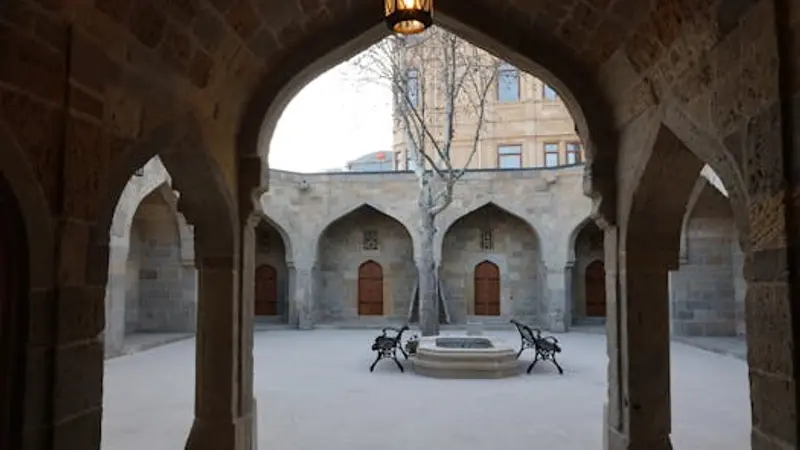 OpenAI's KI-Agenten Konkurrenz für Sicherheitsriesen: Was Schweizer Finanzinstitute beachten müssen