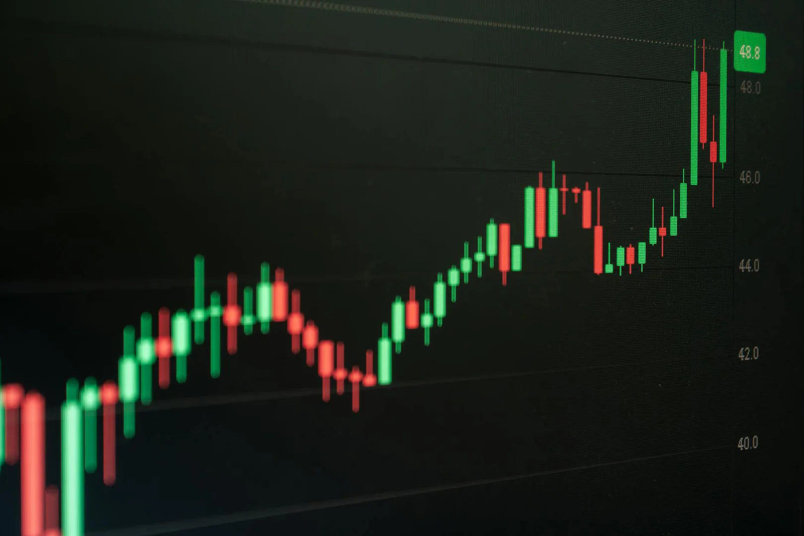 Probabilistic Forecasting for Day-ahead Electricity Prices, Battery Trading Strategies and the Economic Evaluation of Predictive Accuracy