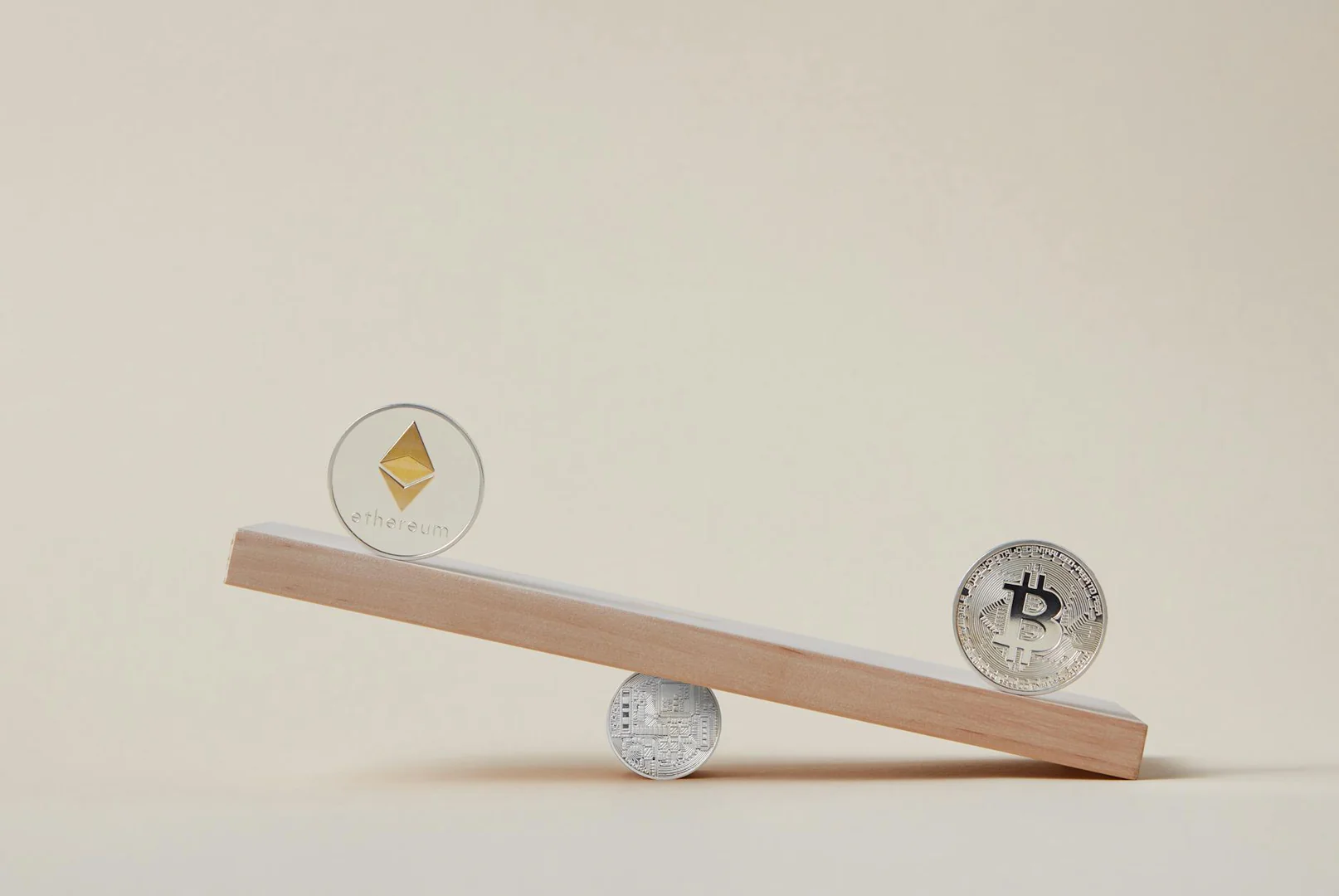 Topological Complexity and Phase Space Stability: A Persistent Homology Approach to Cryptocurrency Risk