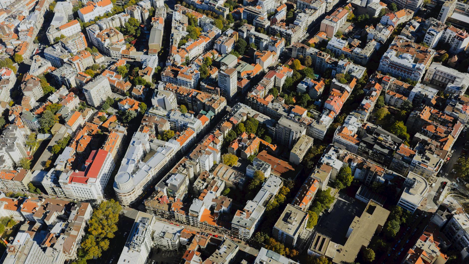 Unsupervised Machine Learning for Detecting Structural Anomalies in European Regional Statistics