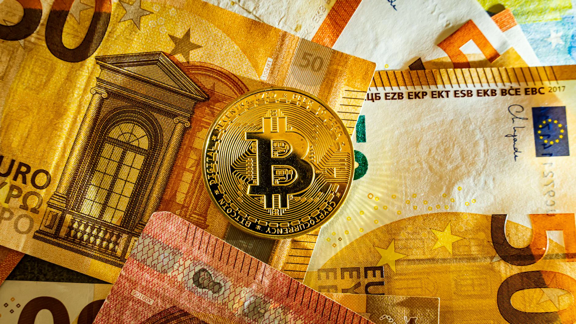 Michael Stemmle, Rino Borini und René Kohler über Embedded Finance - MoneyToday